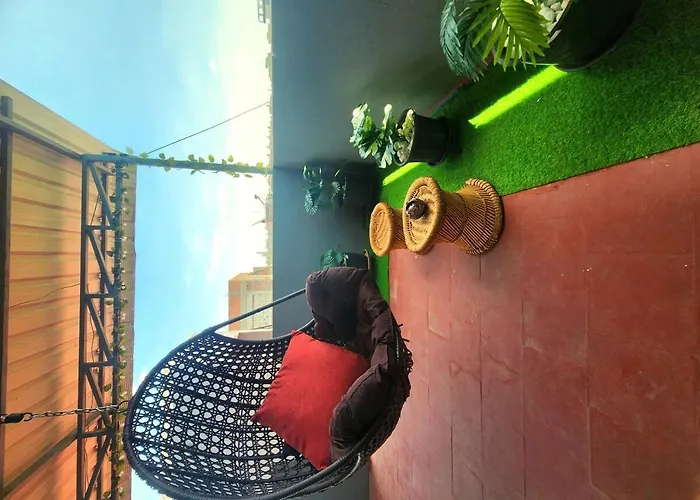 Ara Villa